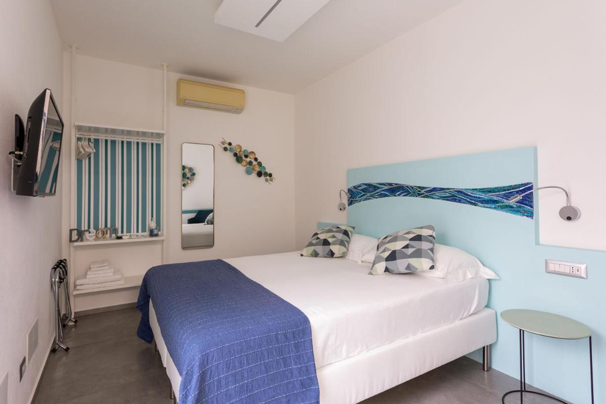 Hotel Little Square Arona Exterior foto
